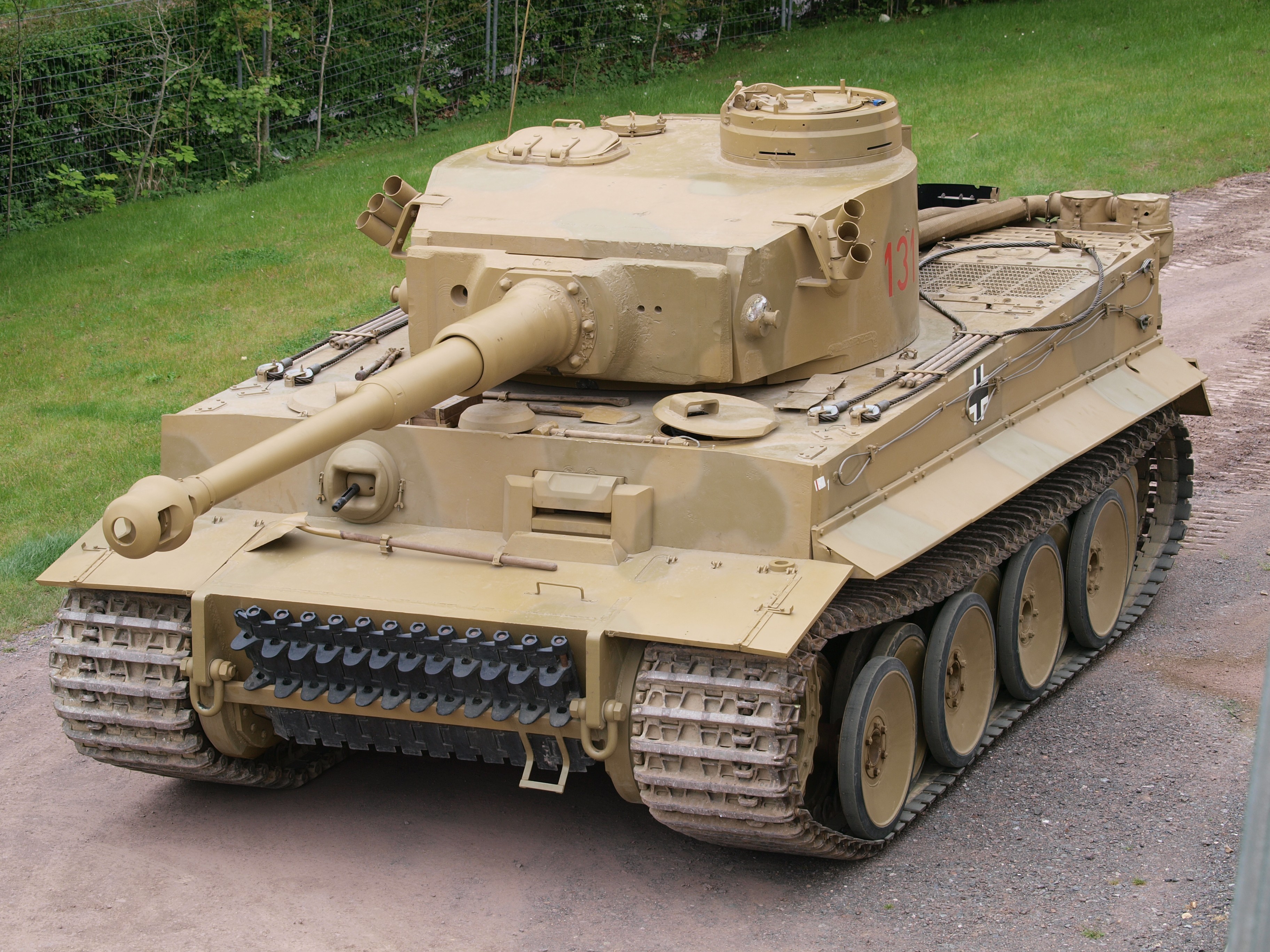 Picture Tank Tiger Army 3648x2736