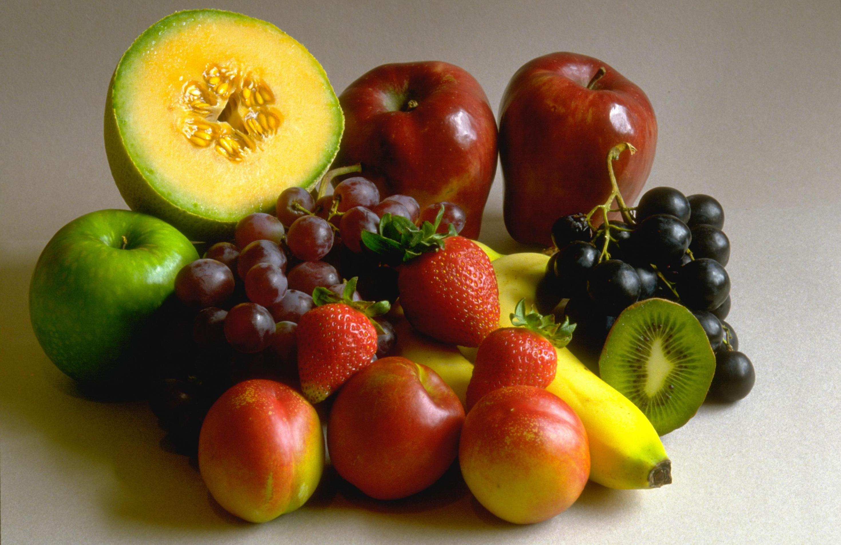 Фруктовый папа. Разные фрукты. Плод ягода. Овощи и фрукты. Фрукты фото.