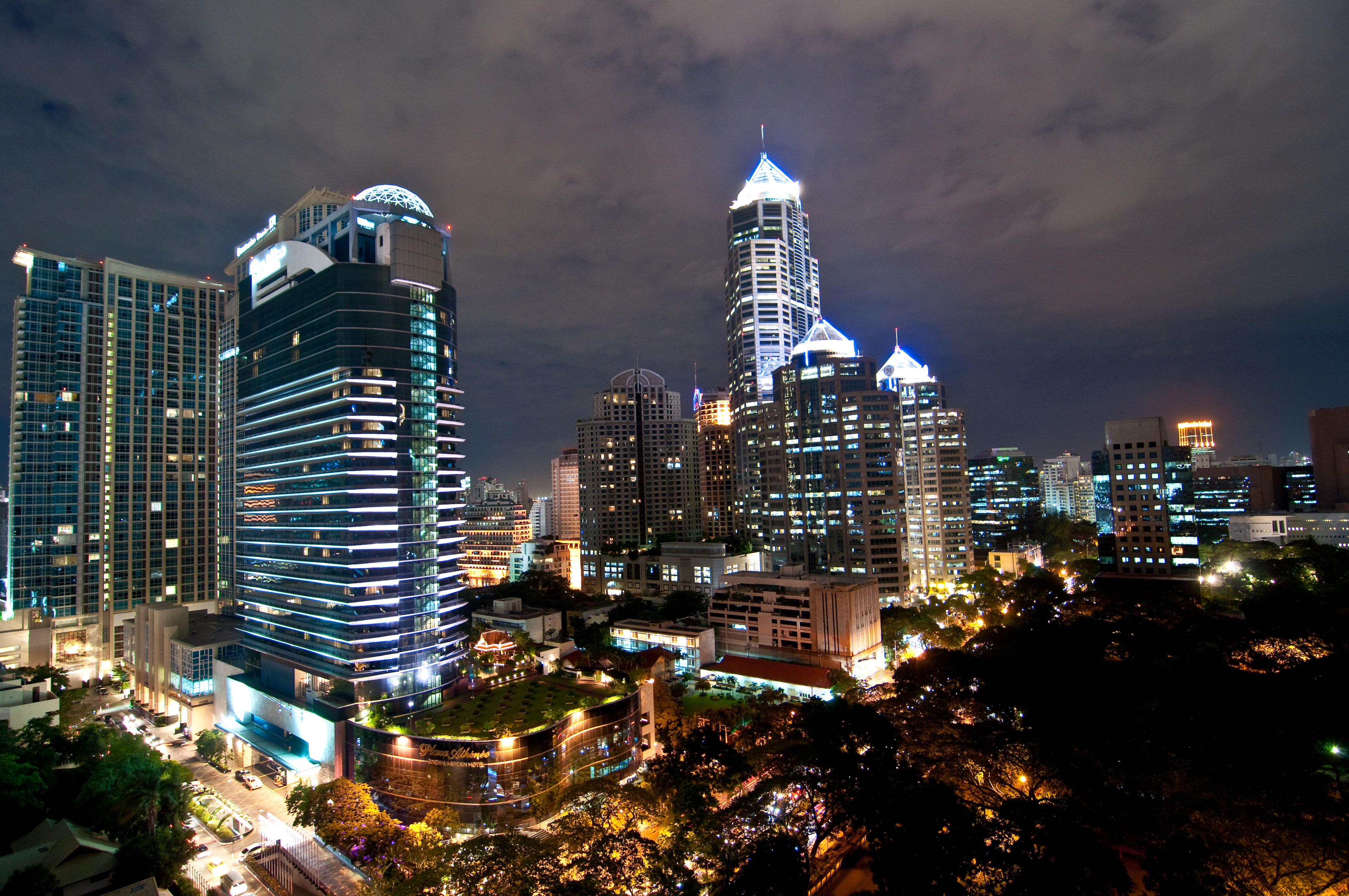 Красивый бангкок. Столица Тайланда. Бангкок Таиланд. Столица Тайланда Бангкок. Город Бангкок Таиланд ночной.
