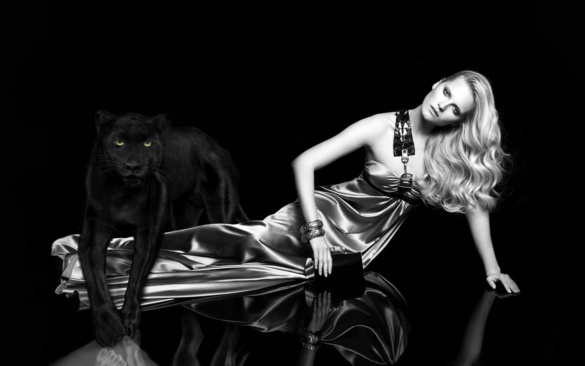 Жена хочет черного. Девушка пантера. Красивые девушки на черном фоне. Фотосессия на темном фоне. Фотосессия с пантерой.