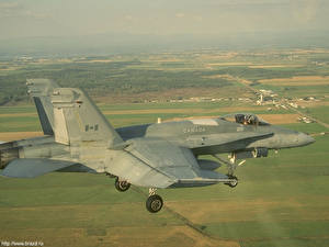Hintergrundbilder Flugzeuge Jagdflugzeug Flug Luftfahrt