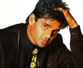 Sunil Shetty wallpaper (1 images) pictures download