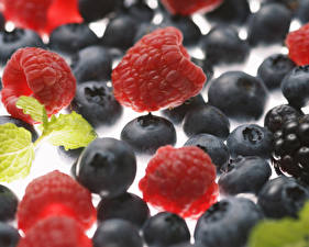 Photo Fruit Raspberry Blueberries Food