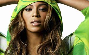 Bureaubladachtergronden Beyonce Knowles