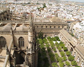 Tapety na pulpit Słynne budynki Hiszpania  Miasta
