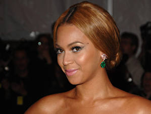 Papel de Parede Desktop Beyonce Knowles Celebridade