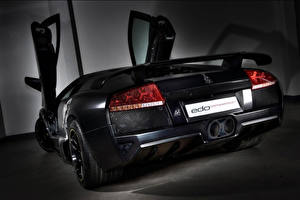 Tapety na pulpit Lamborghini Otwarte drzwi samochód