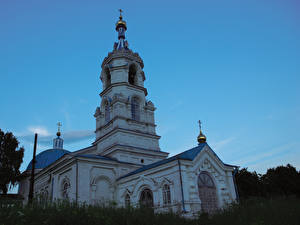 Обои Храмы Россия сельский храм город