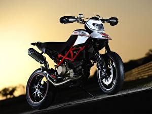 Bakgrunnsbilder Ducati Motorsykler