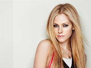 Bakgrundsbilder på skrivbordet Avril Lavigne
