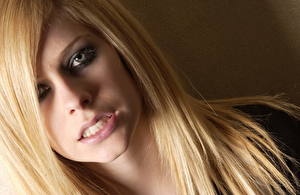 Fondos de escritorio Avril Lavigne