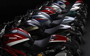 Bureaubladachtergronden Ducati Motorfietsen