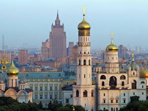 Bakgrunnsbilder Tempel Moskva Kuppel en by