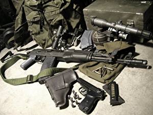 Bakgrundsbilder på skrivbordet Automatkarbiner Pistol Eldvapen Militär