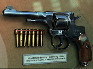 Bilder Pistolen Revolver