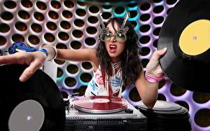 Papel de Parede Desktop DJ disc jockey Meninas