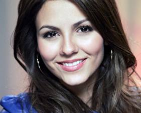 Tapety na pulpit Victoria Justice