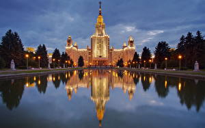 Bureaubladachtergronden Beroemde gebouwen Moskou Steden