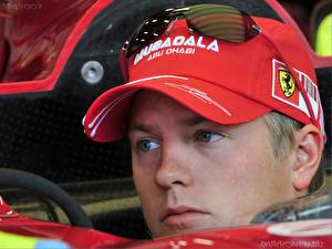 Bakgrundsbilder på skrivbordet Formel 1 Kimi Räikkönen atletisk