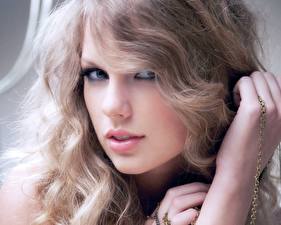Wallpaper Taylor Swift