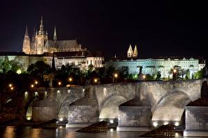 Desktop hintergrundbilder Burg Prag Städte