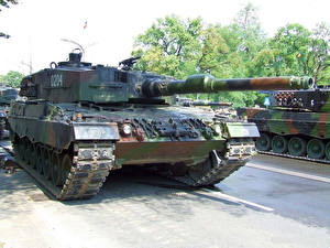Bureaubladachtergronden Tanks Leopard 2 Leopard 2A4 Militair