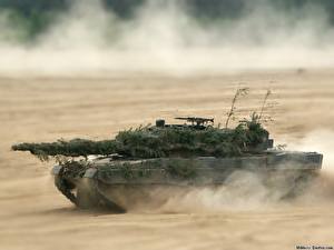 Bureaubladachtergronden Tank Leopard 2 Camouflage Leopard 2A4