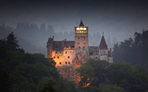 Fonds d'écran Château fort Roumanie  Villes