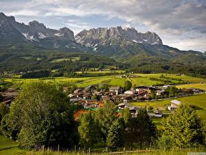 Bureaubladachtergronden Kleine steden Oostenrijk