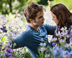 Fonds d'écran Twilight : La Fascination Twilight, chapitre III : Hésitation Robert Pattinson Kristen Stewart  Cinéma
