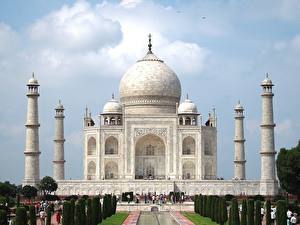 Bureaubladachtergronden Beroemde gebouwen Taj Mahal Moskee een stad