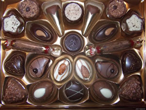 Desktop hintergrundbilder Süßware Schokolade Bonbon  Lebensmittel