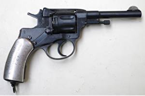 Image Pistol Revolver