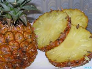 Bakgrundsbilder på skrivbordet Frukt Ananas
