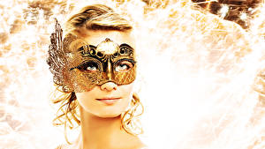 Wallpaper Masks young woman