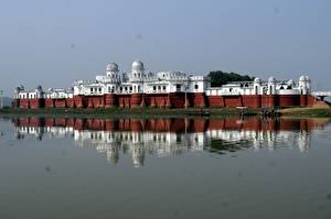 Hintergrundbilder Indien NeerMahal Water Palace Städte