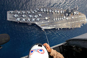 Bakgrundsbilder på skrivbordet Fartyg Hangarfartyg Från ovan Militär