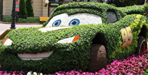 Фото Много Франция Тачки Парк Walt Disney Цветы Мультики Автомобили