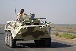 Bakgrundsbilder på skrivbordet Militära fordon Splitterskyddat trupptransportfordon Militär