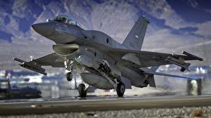 Bureaubladachtergronden Vliegtuigen Jachtvliegtuig F-16 Fighting Falcon Luchtvaart