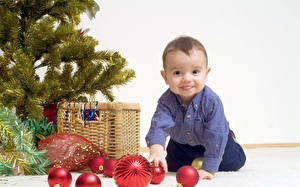 桌面壁纸，，新年，男孩，圣诞树，球，儿童