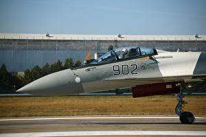 Bilder Flugzeuge Jagdflugzeug Suchoi Su-35