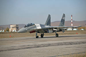 Hintergrundbilder Flugzeuge Jagdflugzeug Suchoi Su-35 Luftfahrt