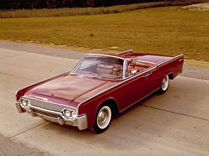 Fonds d'écran Lincoln Continental Convertible 1961 voiture