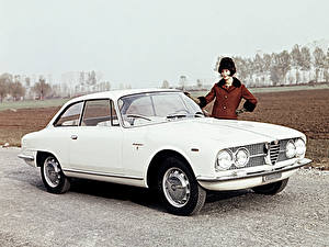 Tapety na pulpit Alfa Romeo