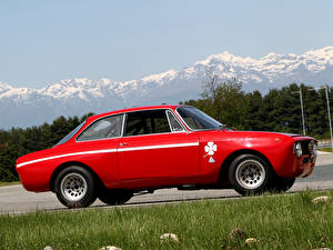 Bakgrundsbilder på skrivbordet Alfa Romeo  Bilar