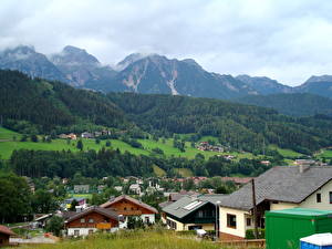 Bureaubladachtergronden Kleine steden Oostenrijk een stad