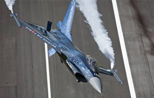 Bureaubladachtergronden Vliegtuig Jachtvliegtuig F-16 Fighting Falcon Luchtvaart