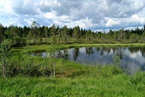 Bureaubladachtergronden Een meer Finland Wolken Lake Motolampi Natuur