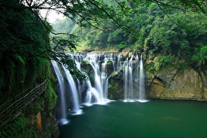 Bakgrundsbilder på skrivbordet Ett vattenfall Taiwan Shifen Natur